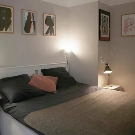 Design Close To Montmartre Daire