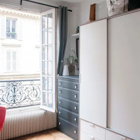 Design Close To Montmartre Paris
