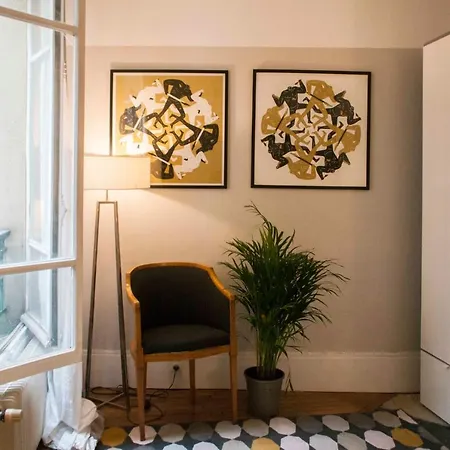 Design Close To Montmartre Paris